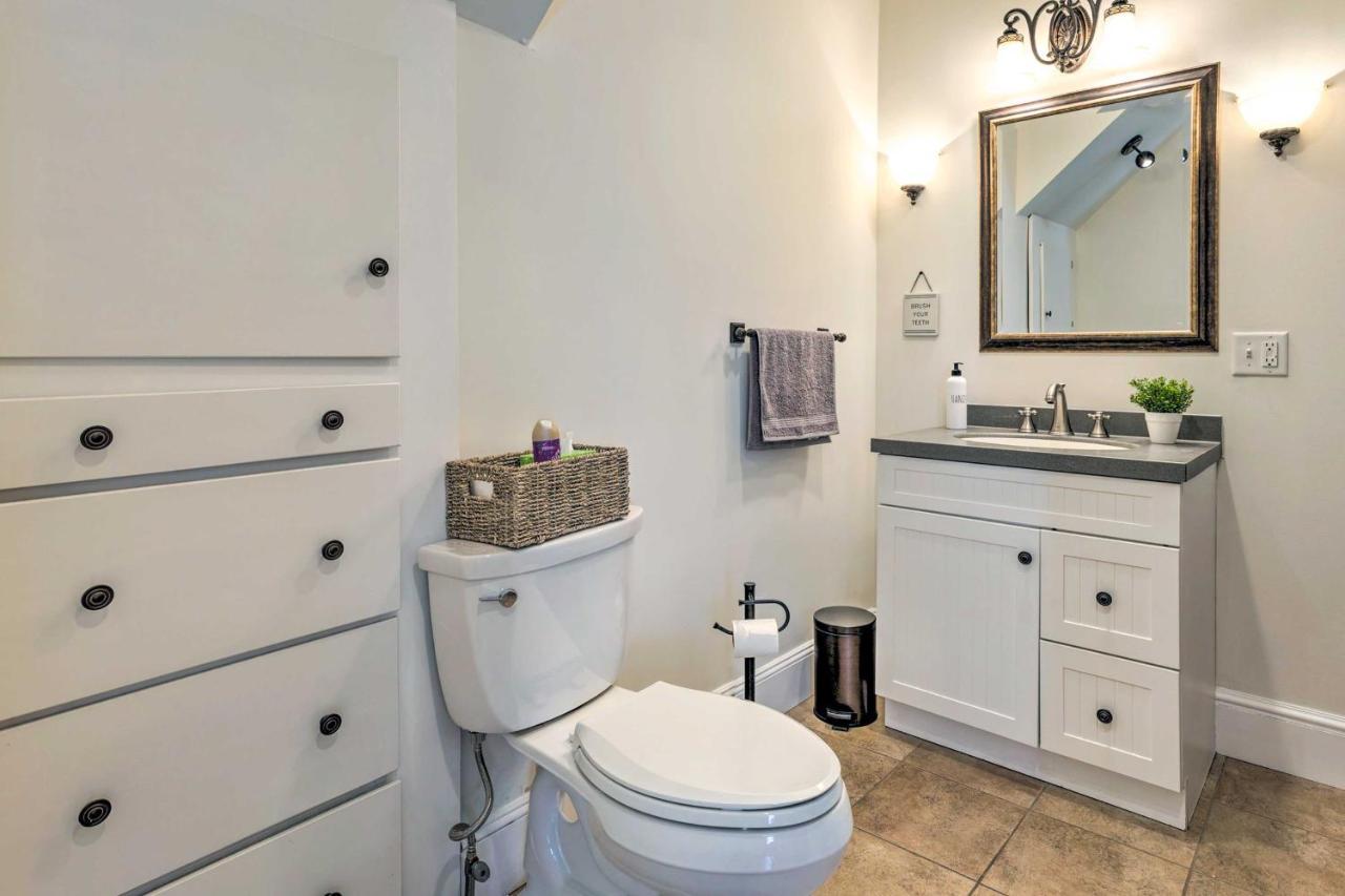 Refuge With Patio Less Than 1 Mi To Downtown! Apartment